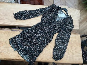 Robe femme T.U belle copine neuve étiqueté 36 38 S M à fleurs voilage sexy