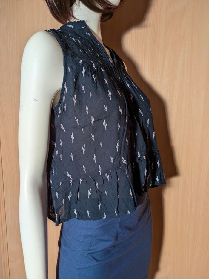 Haut fluide manche courte motif cacrus bizzbee - photo numéro 4