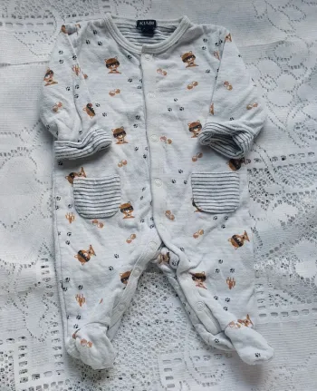 Grenouillère blanc imprimé - douceur et chaleur, Kiabi, en bon état, taille 1 mois
