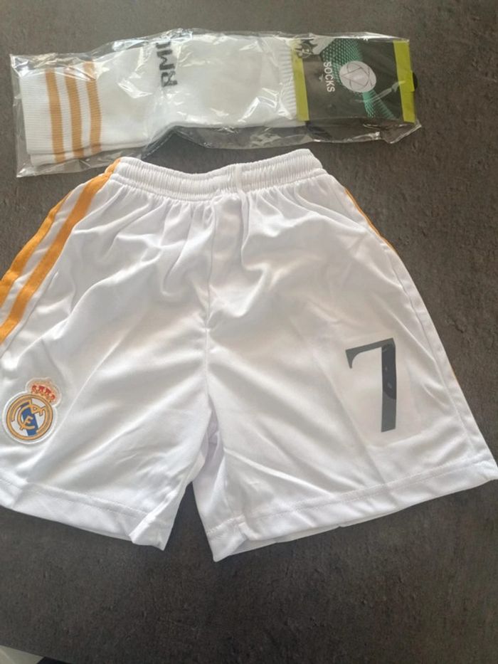 Tenue football real Madrid Vini Jr blanc t.20 - photo numéro 3