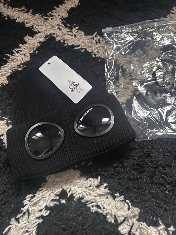 Bonnet cp company noir