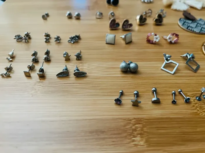 Lot de boucles d’oreilles et piercings - photo numéro 10