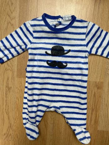 Pyjama rayé blanc et bleu