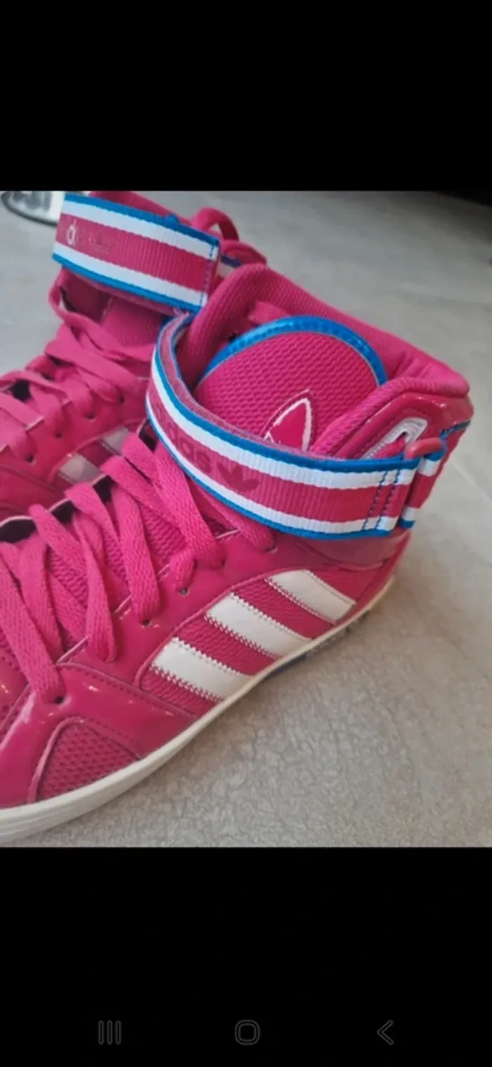 Basket adidas fushia taille 40.5 tres bon etat - photo numéro 7