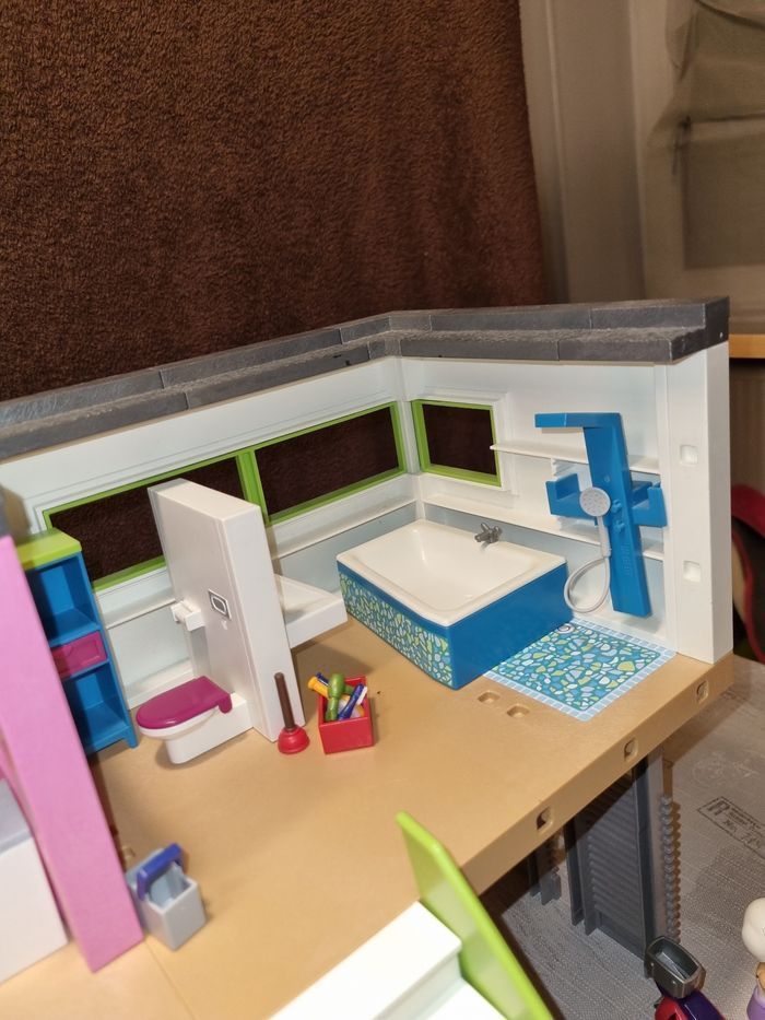 Maison Playmobil ( villa moderne +studio des invités +piscine) - photo numéro 6