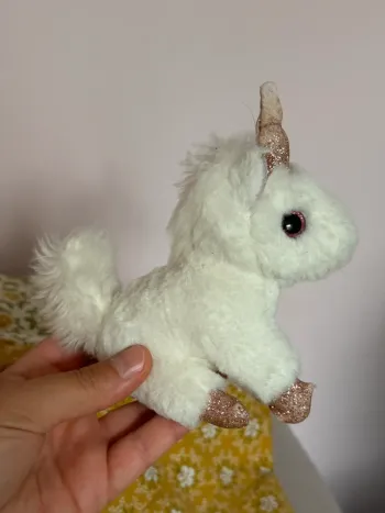 Mini licorne blanche