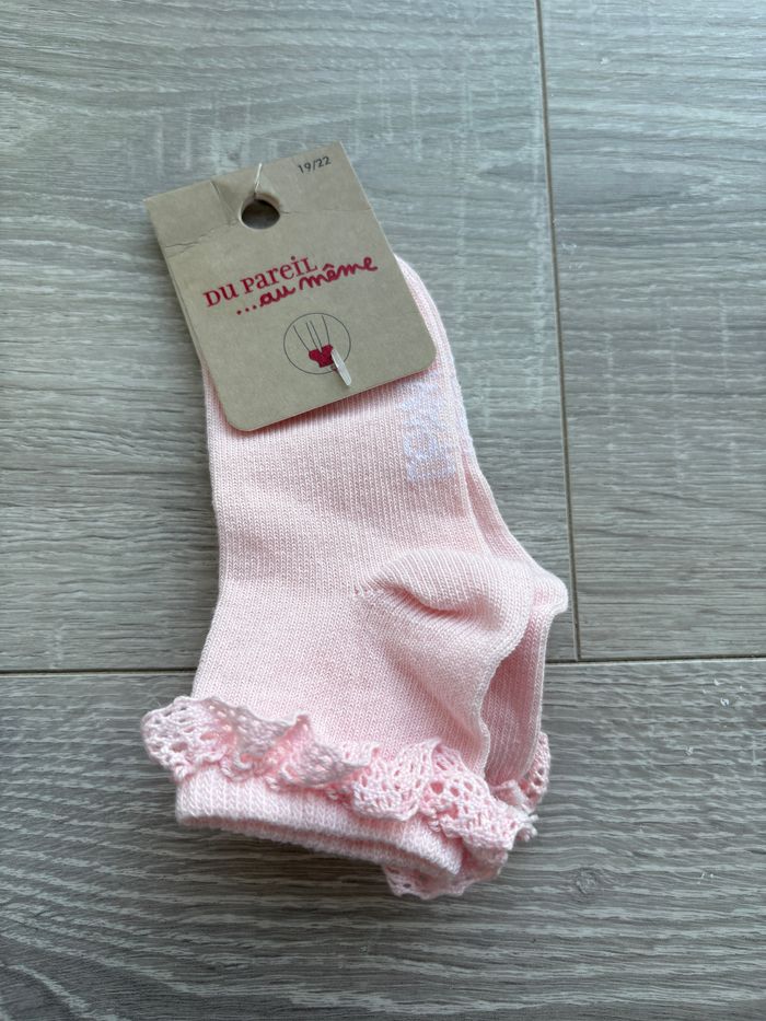 2 paires de chaussettes à froufrou 19/22 - photo numéro 3