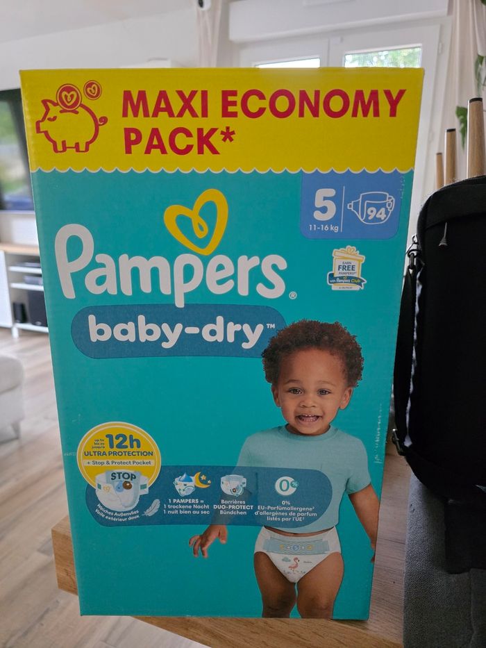 2 paquets de couches pampers maxi pack économie taille 5