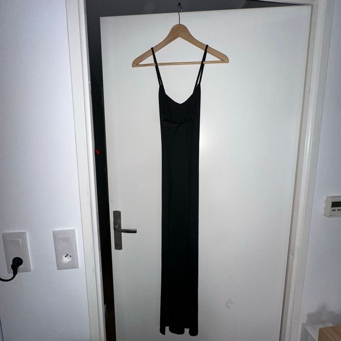 Robe moulante noire - photo numéro 2