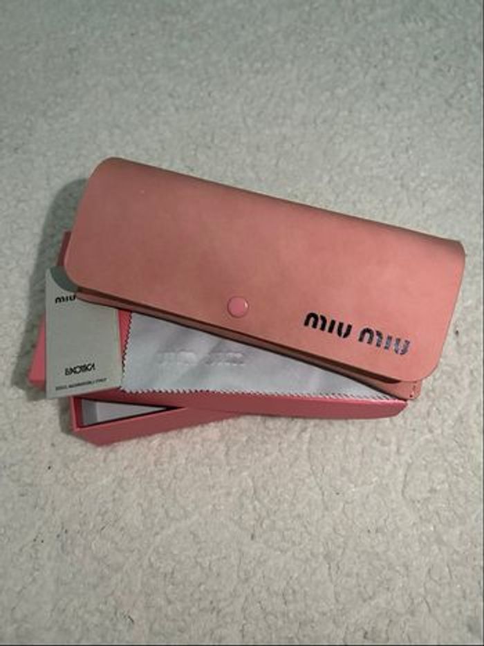 Lunette de soleil miu miu - photo numéro 4