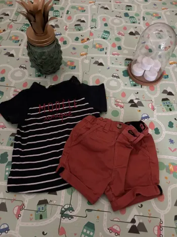 Ensemble t shirt tape à l’œil et short Kiabi 6 mois