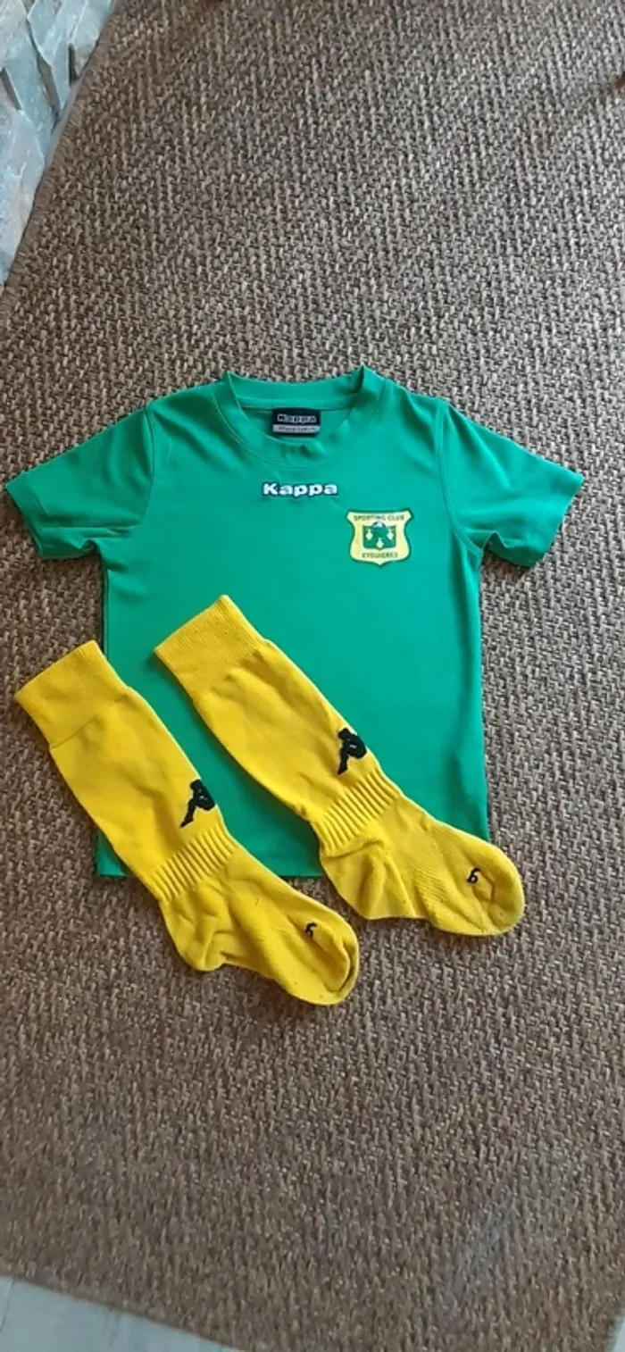 Tee shirt de sport Kappa + Chaussettes  8 ans - photo numéro 4