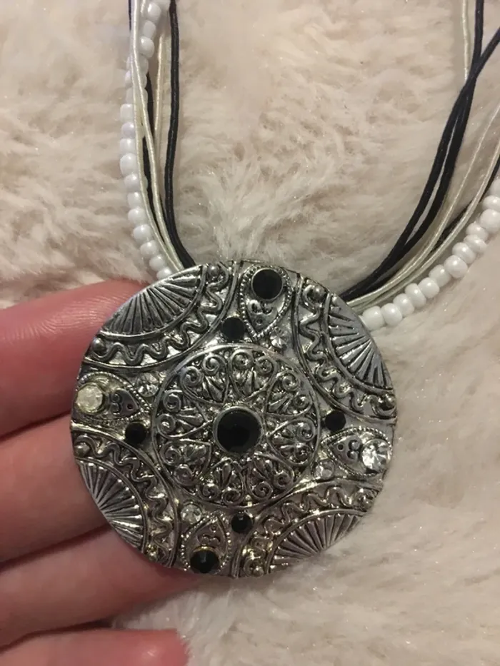 Collier - photo numéro 9
