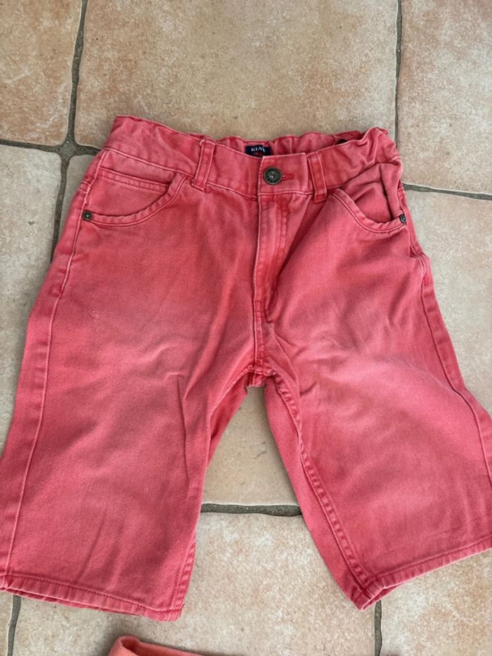 Lot de 2 bermudas en 10 ans - photo numéro 2