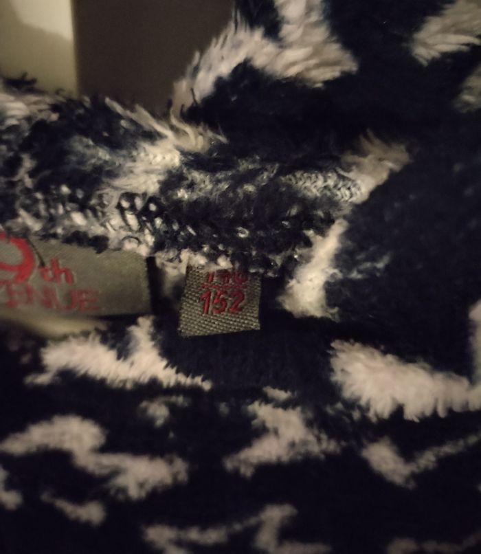 Combinaison pyjamas polaire motifs étoiles 11/12 ans en très bon état - photo numéro 7