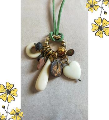 Collier multi-pampilles – Collection Émeraude Urbaine