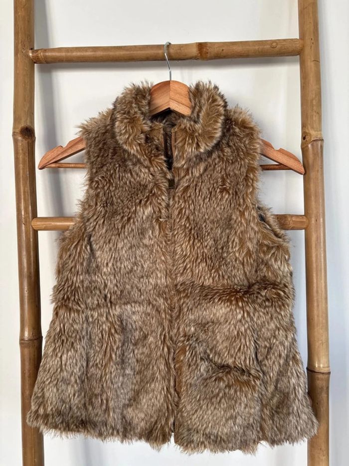 Veste moumoute sans manche Zara taille 9/10ans