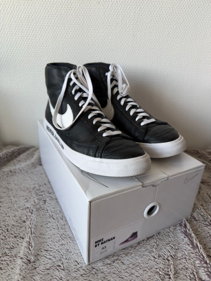 Basket modèle Blazer noir et blanc pointure 43 - Nike - photo numéro 1