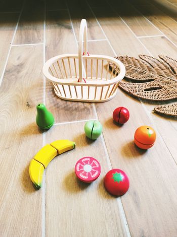 🍓Dinette corbeille/panier avec fruits en bois à scratch marque New classic toys