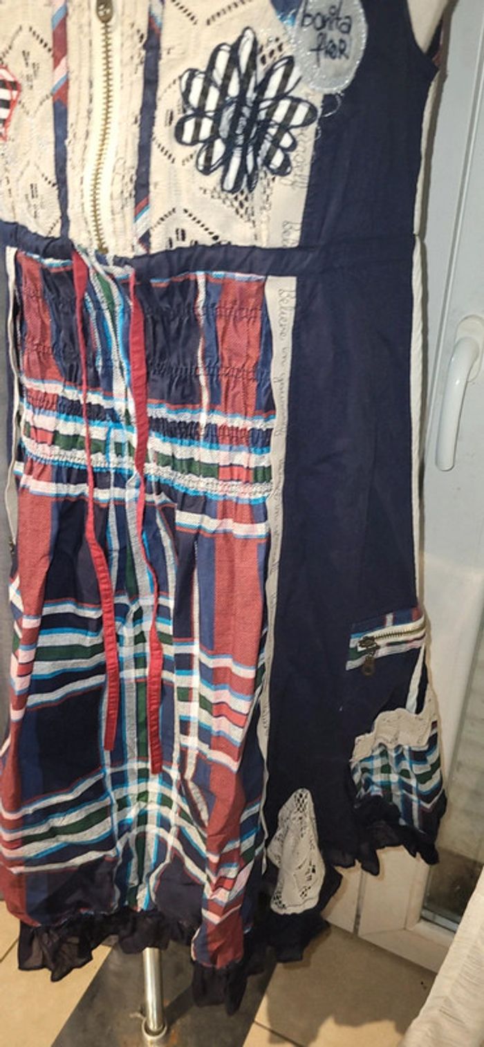 Tres belle Robe Desigual 38 - photo numéro 4