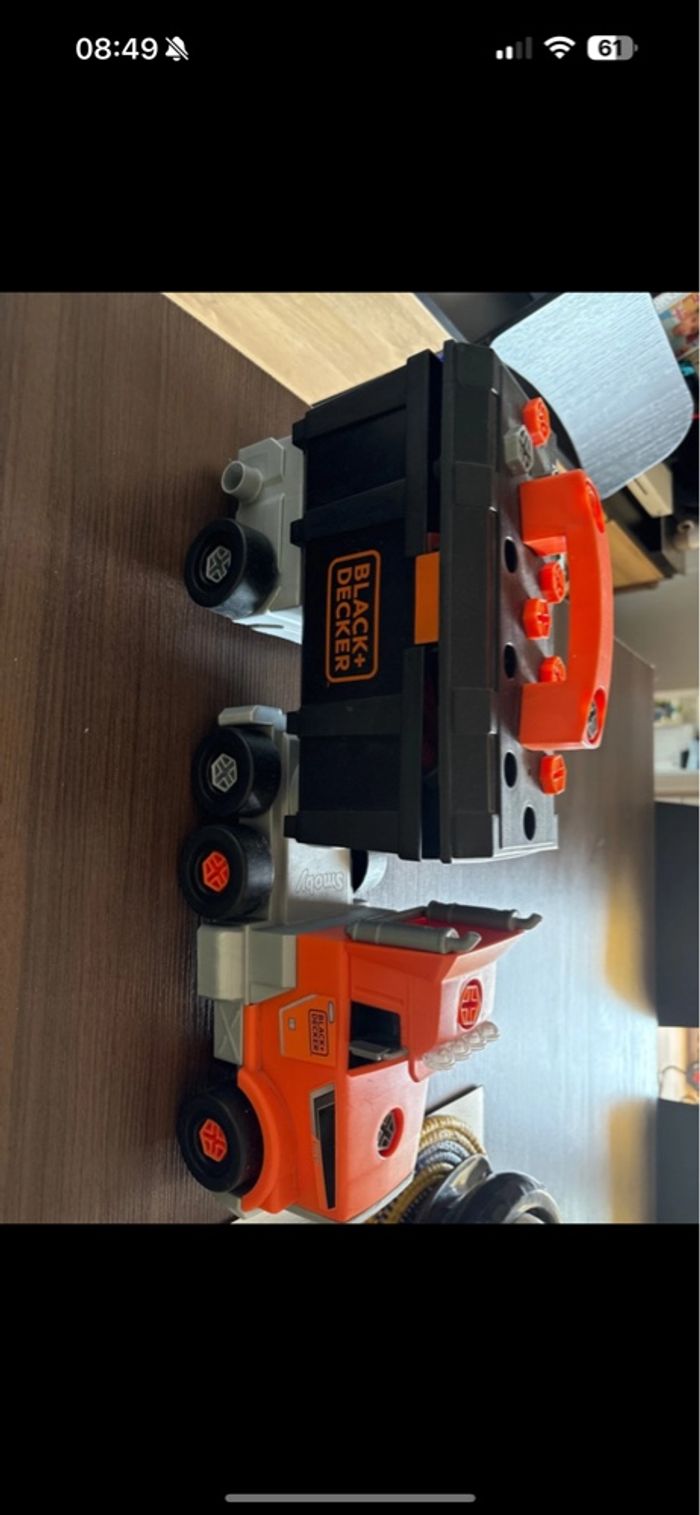 Camion black et deker