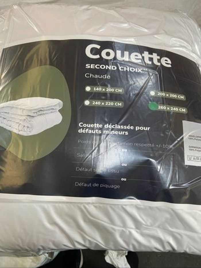 Couette 260/240 neuf belle imprégné sur la couette