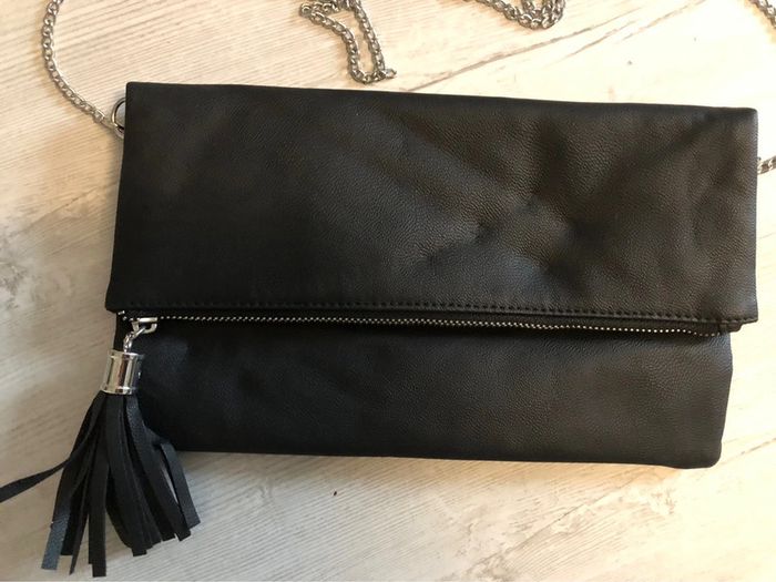 BB- Pochette de soirée/sac noire avec chaînette argentée amovible NEUVE - photo numéro 2