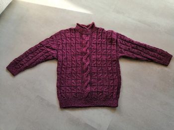 Pull tricoté main avec torsades mixte