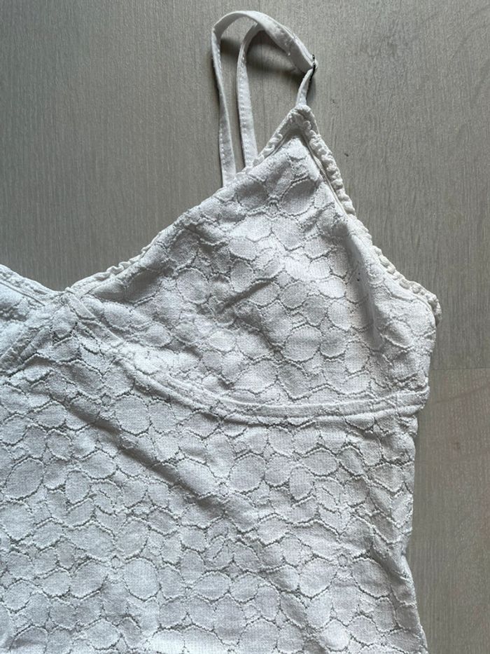 Joli top blanc en dentelle – effet bohème chic - photo numéro 3