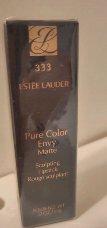Rouge à lèvre. Estée Lauder