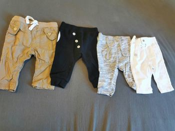 Lot 4 pantalons