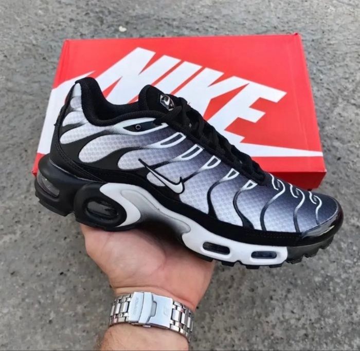 Nike tn gris noir blanc 39