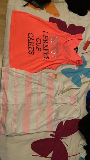 Lot 2 débardeurs taille M