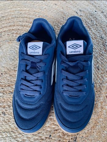 Baskets pour sport en salle 