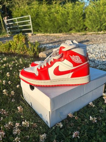 Air Jordan 1 Mid
