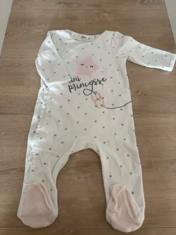 Pyjama hiver bébé fille taille 9mois