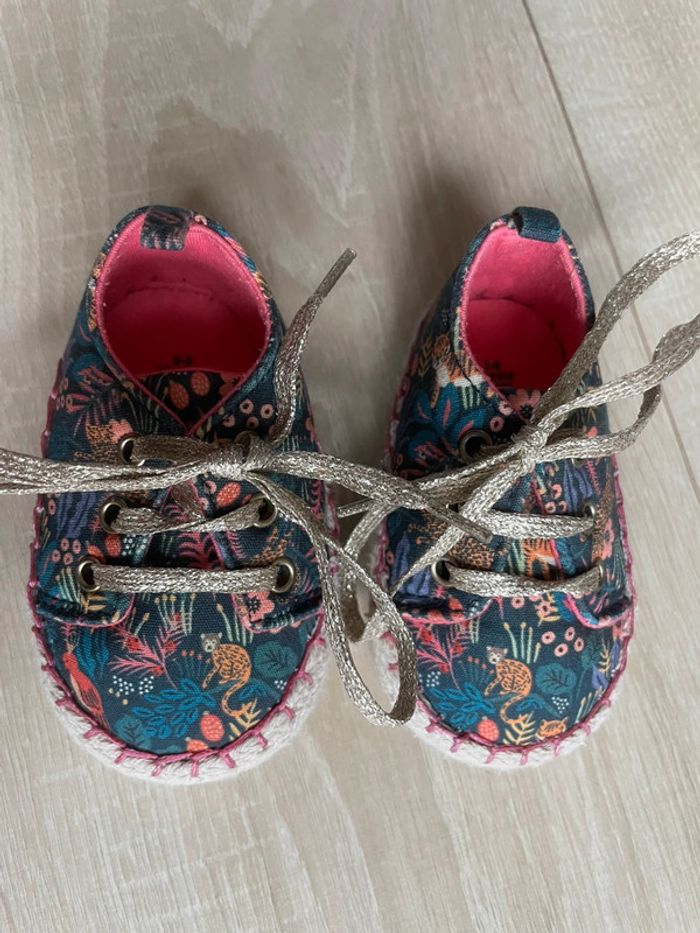 Chaussures bébé 3-6 mois