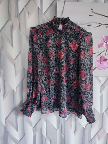 Jolie blouse fleurie Naf Naf