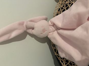 Doudou plat triangle lapin rose clair Lapidou NATTOU