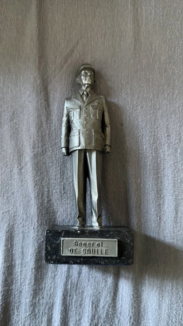 Figurine ancienne en étains général de Gaulle