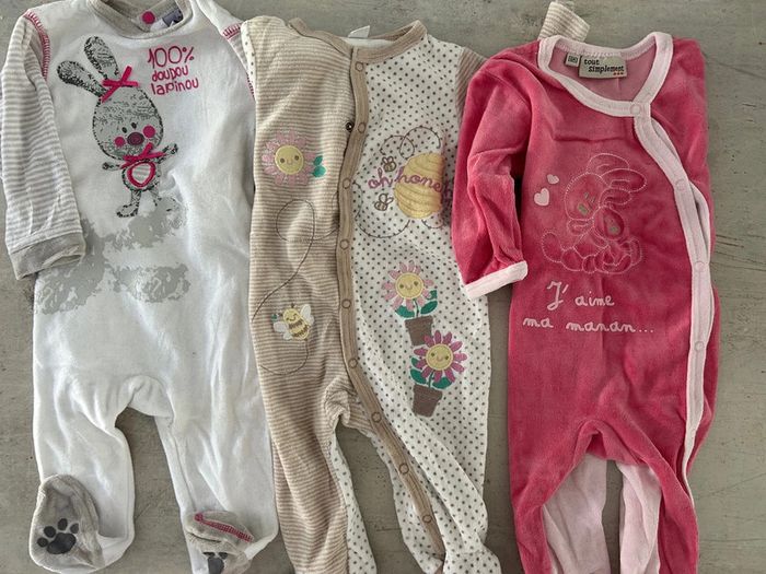 Lot 7 pyjamas hiver fille 6 mois - photo numéro 2