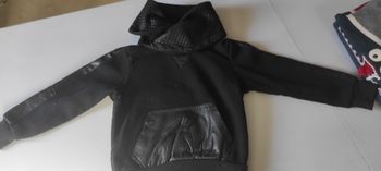 Pull noir moderne coton et simili