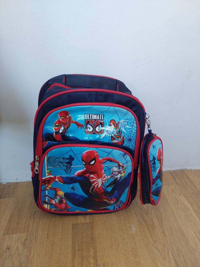 Cartable sac à dos Spiderman + trousse - photo numéro 5