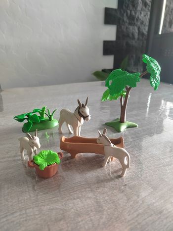 Famille ânes playmobil en très bon état