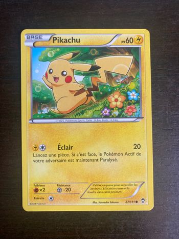 Carte Pokémon / poings furieux / Pikachu 27-111