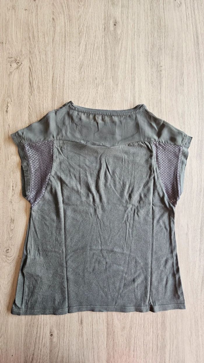 T-shirt vert foncé et semi transparence, taille XS, Naf Naf - photo numéro 3