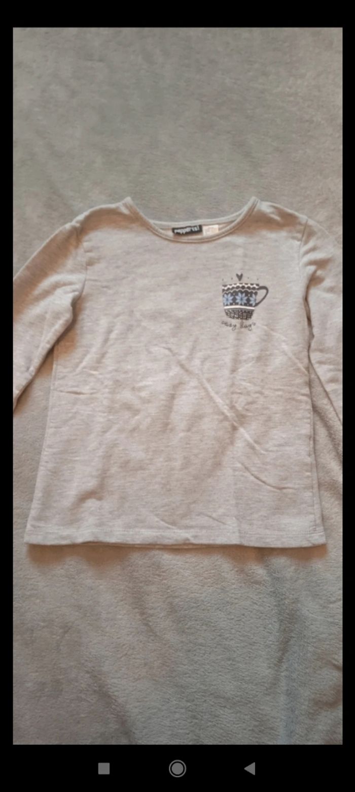 Sweat gris taille 8 ans
