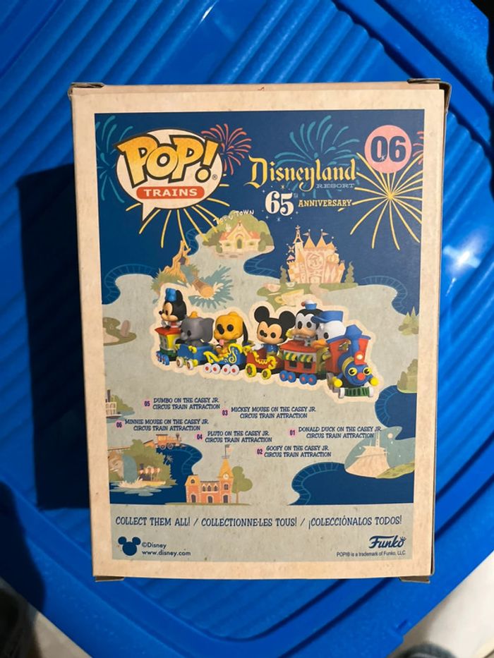 Funko Pop Minnie Mouse on the Casey Junior circus train attraction - photo numéro 3