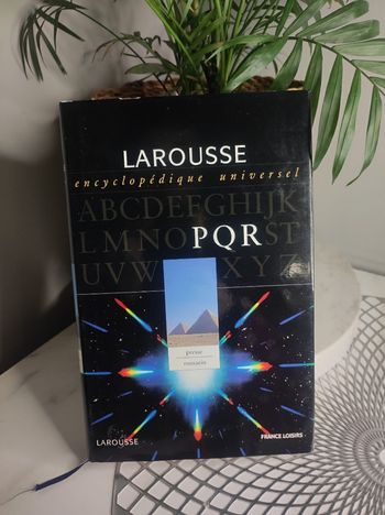 Larousse encyclopédie universel vol13
