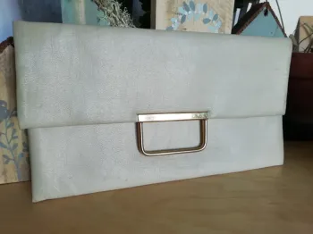 Pochette trousse chic vintage rétro cream white blanc ivoire